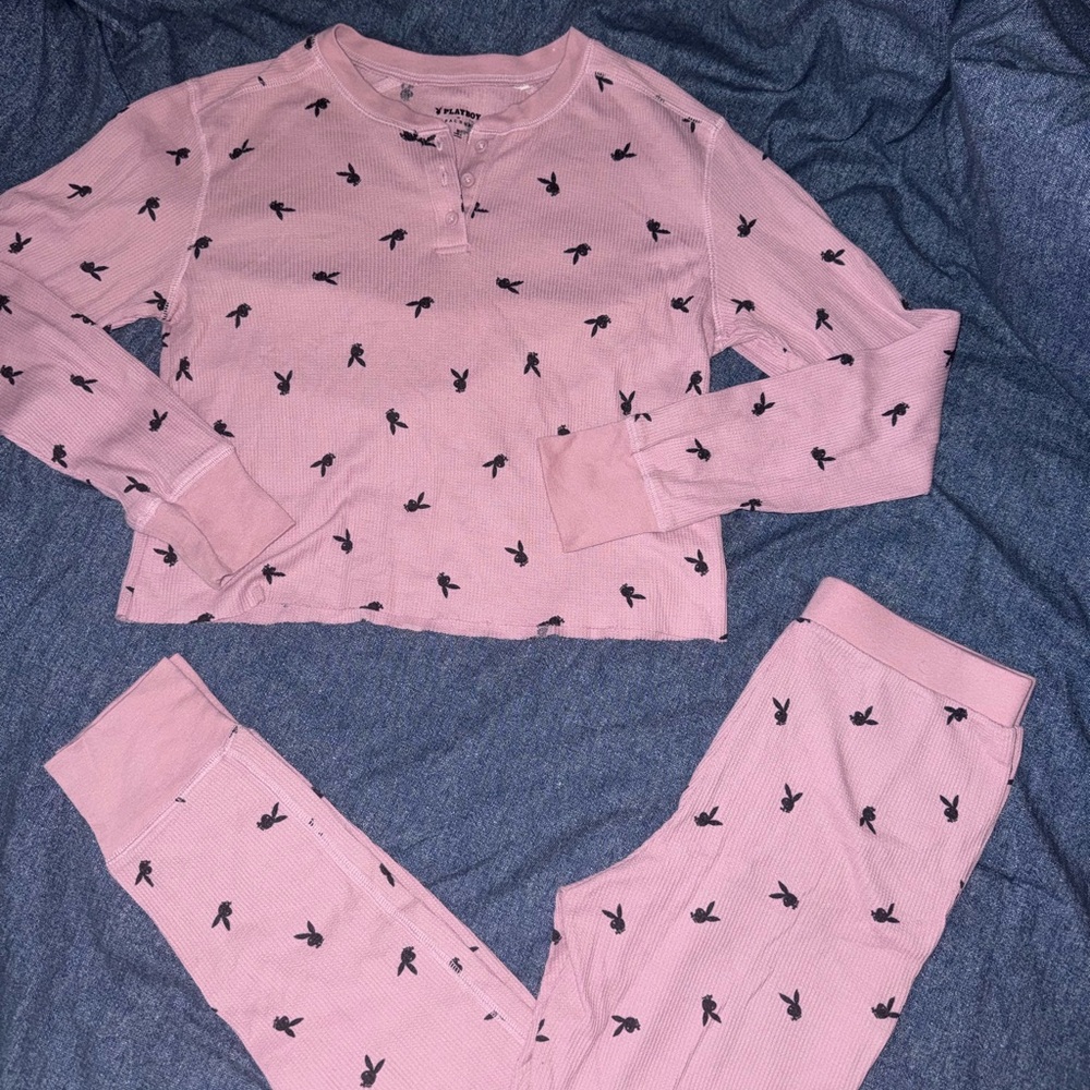PLAYBOY by PacSun Logo Print Thermal Pajama Matching Set Medium